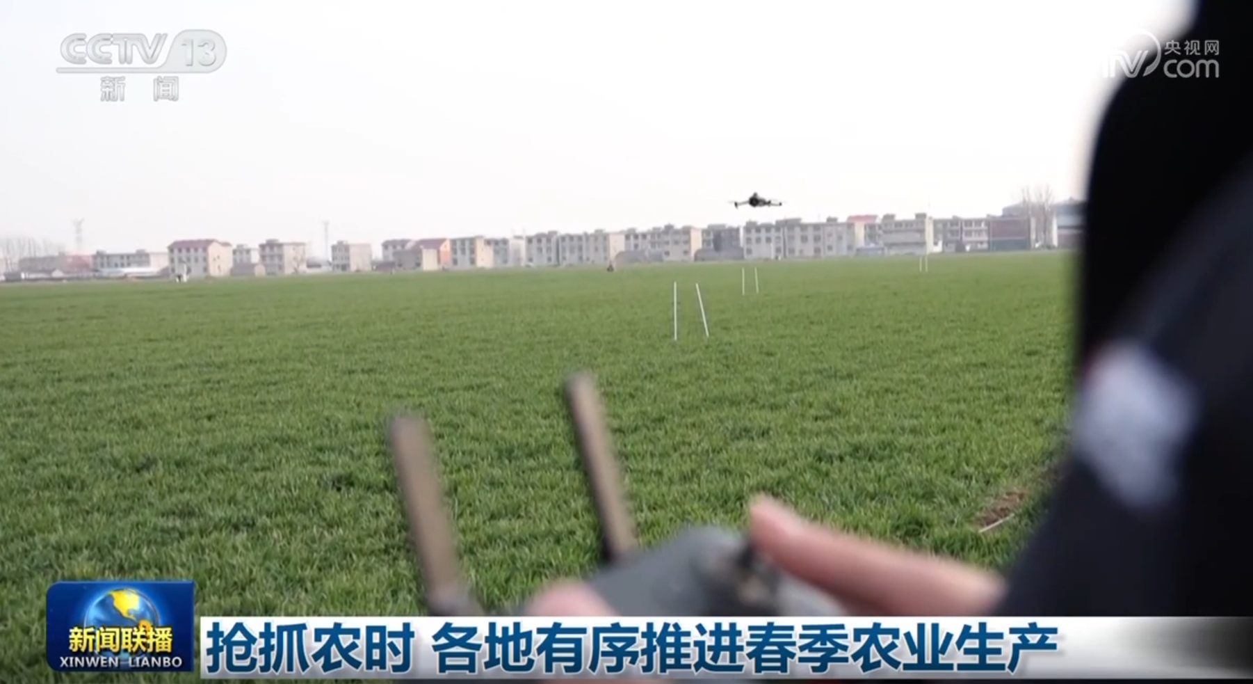 使得他在场