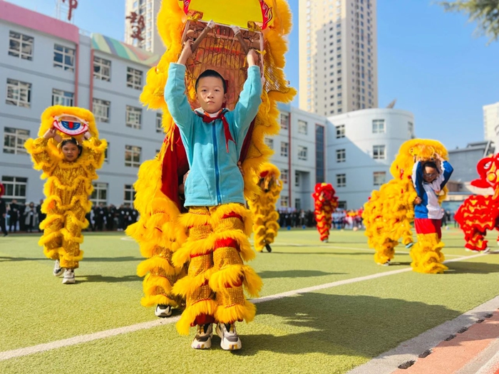 成为陆光祖